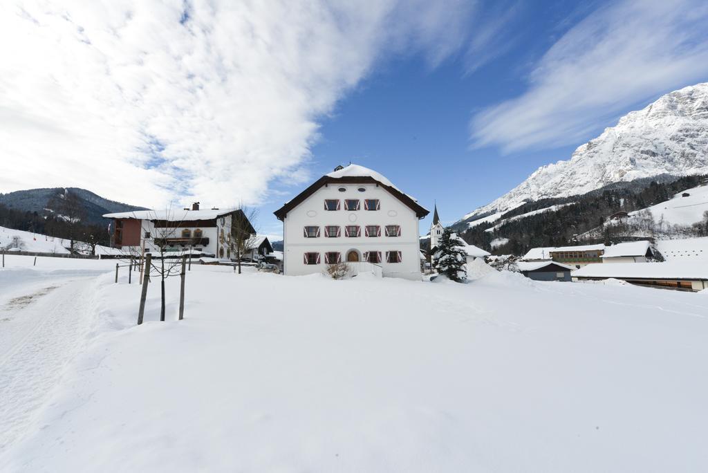 Ansitz Wirtsgut - Familienappartements In Den Bergen Leogang Bagian luar foto